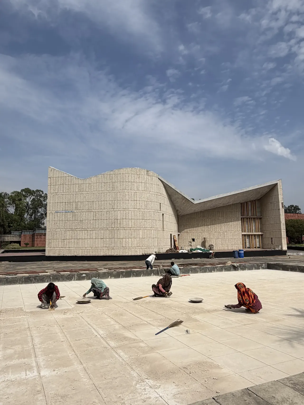 Gandhi Bhawan exterior curved roofline, Pierre Jeanneret Chandigarh architecture design tour